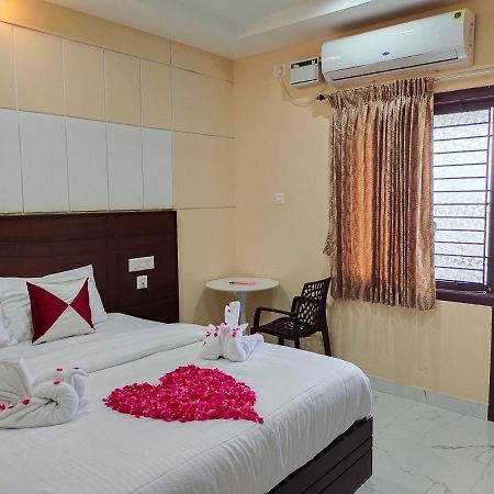 John Towers Hotel Tirunelveli Bagian luar foto