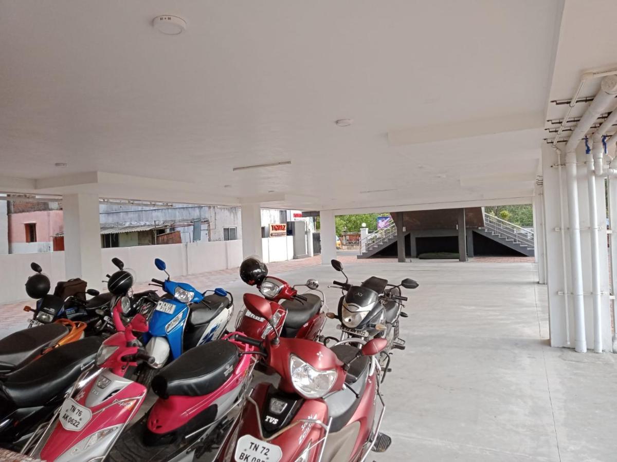 John Towers Hotel Tirunelveli Bagian luar foto