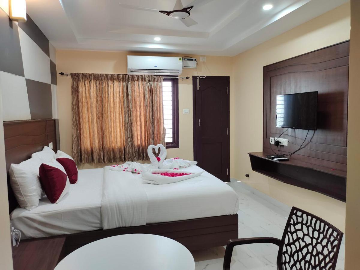 John Towers Hotel Tirunelveli Bagian luar foto